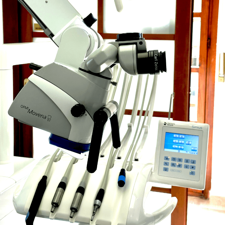 Strumenti dentista a Rivoli e Caluso allo Studio Dentistico Rossi