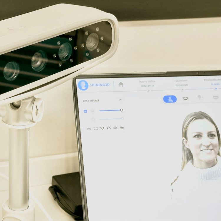 Strumenti dentista a Rivoli e Caluso allo Studio Dentistico Rossi